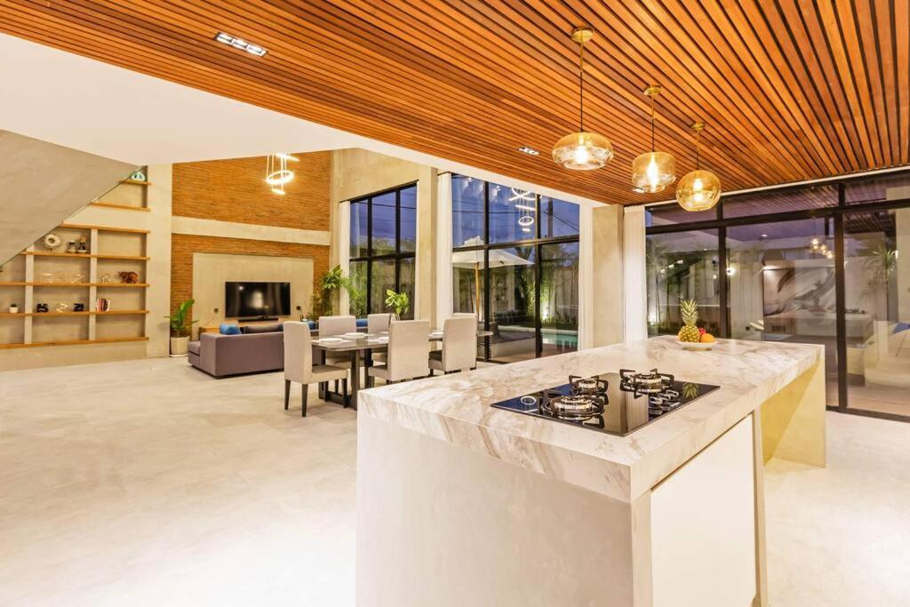 Manresa Villa Bali 4 Canggu Zewnętrze zdjęcie
